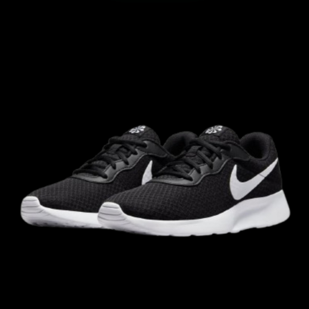 Nike Tanjun Running Womens Size 6.5 Black White